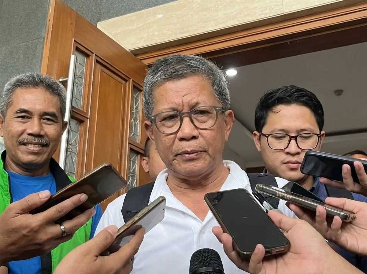 Bukan Beri Dukungan, Ternyata Ini Alasan Rocky Gerung Hadiri Sidang Nadiem Makarim